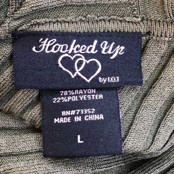 Hooked Up Olive Green Long Sleeve Cold Shoulder Ribbed Stretchy Sweater Size L - Picture 3 of 4